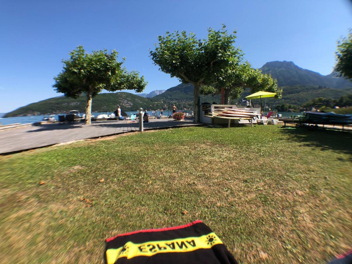 Logement Atypique Avec Vue Unique Panoramique Sur Le Lac D'Annecy, Dans Une Residence Avec Plage Et Ponton Privee Sur La Commune De Duingt Eksteriør bilde